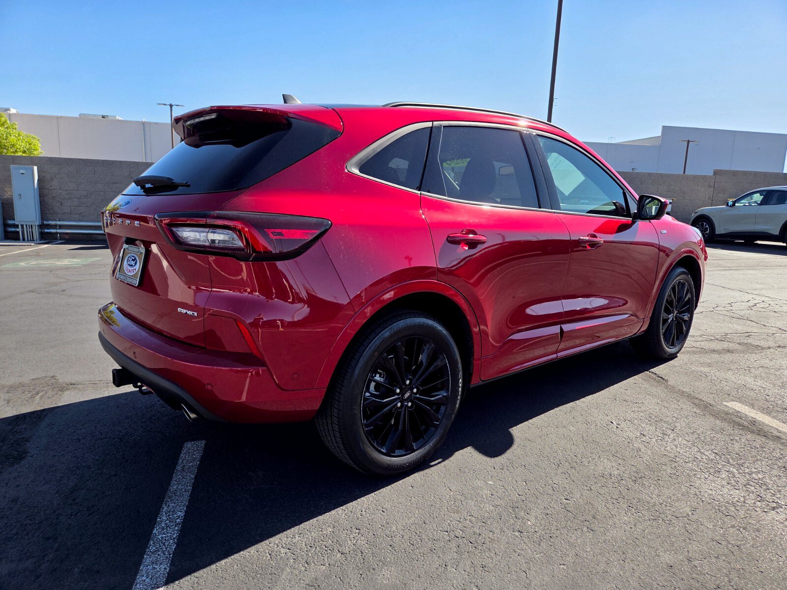 Certified 2024 Ford Escape ST-Line Elite w/ Premium Technology Package AWD/4WD image 6