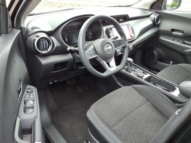 Used 2023 Nissan Kicks SV FWD image 19