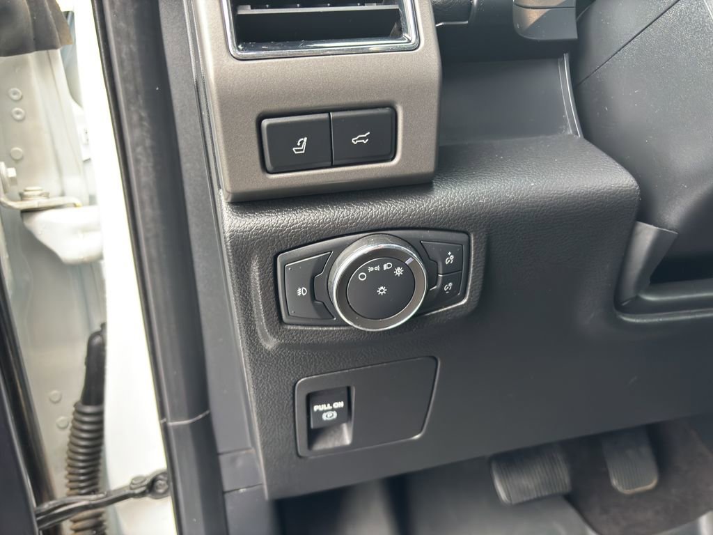 Certified 2021 Ford Expedition Max XLT image 11