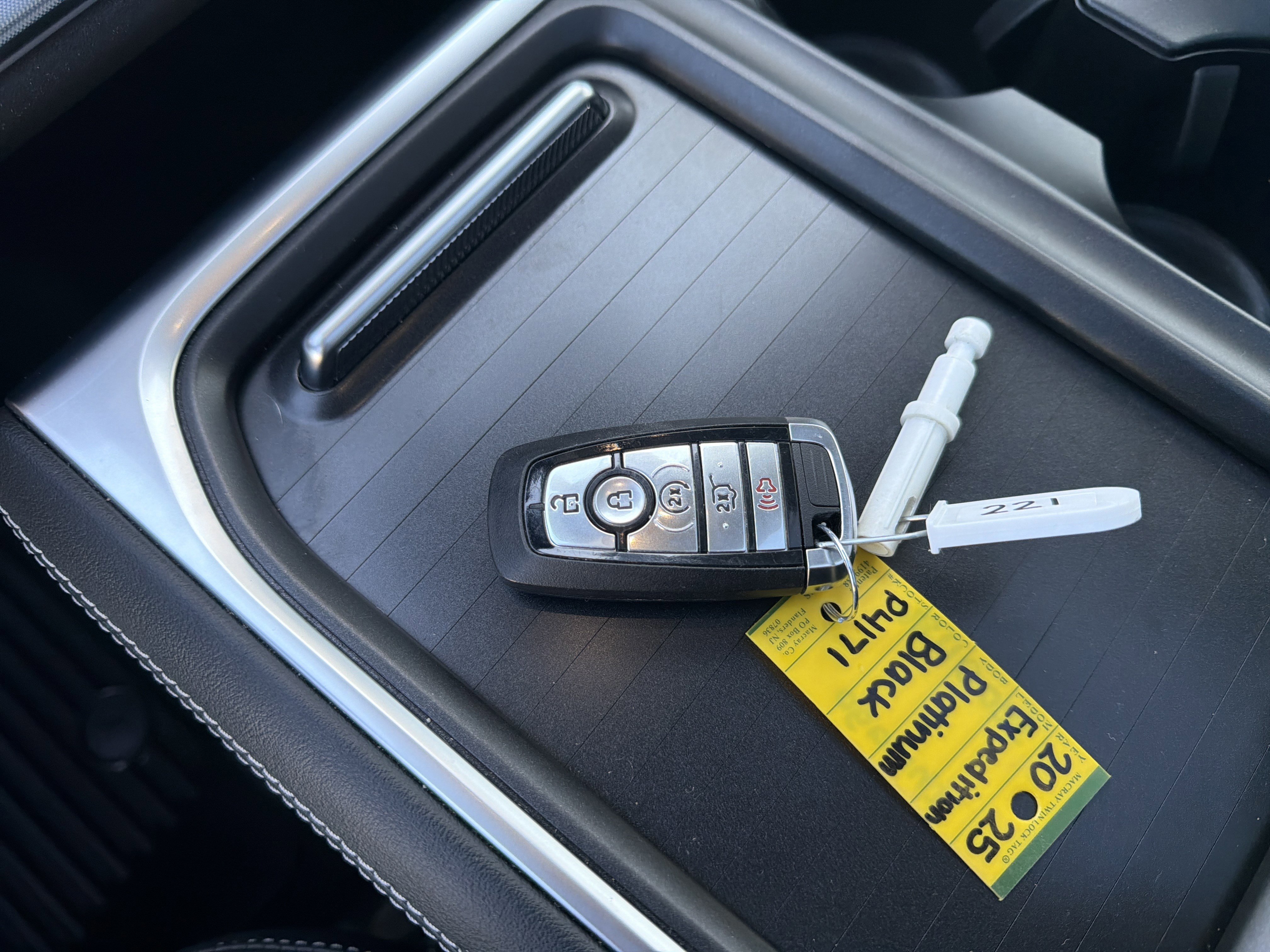 Certified 2025 Ford Expedition Platinum image 52