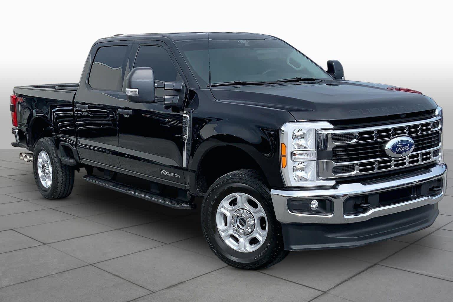 Certified 2025 Ford F250 XLT w/ 360-Degree Camera Package AWD/4WD image 3