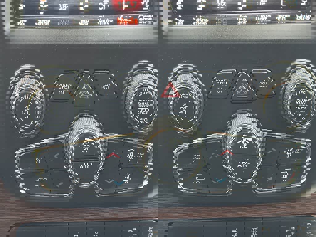 Used 2018 RAM 1500 Laramie w/ Convenience Group image 28