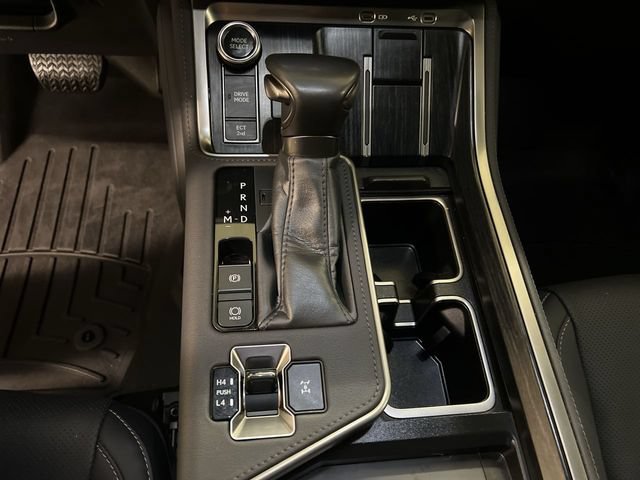 Used 2024 Lexus GX 550 w/ Accessory Package (Z1) AWD/4WD image 13