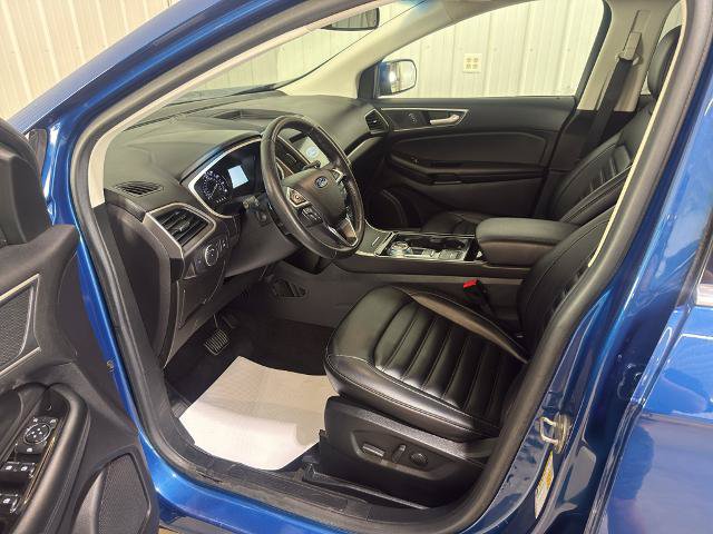 Certified 2020 Ford Edge SEL w/ Convenience Package AWD/4WD image 2