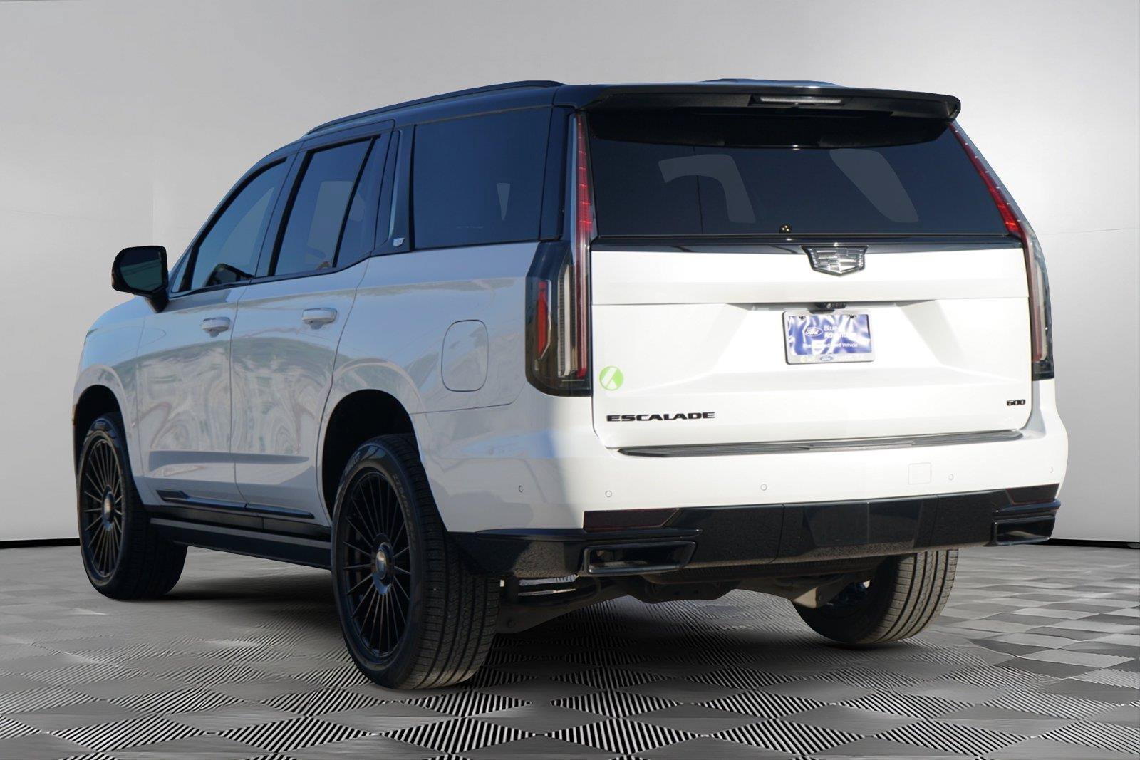 Used 2023 Cadillac Escalade Sport w/ LPO, ONYX Package AWD/4WD image 6