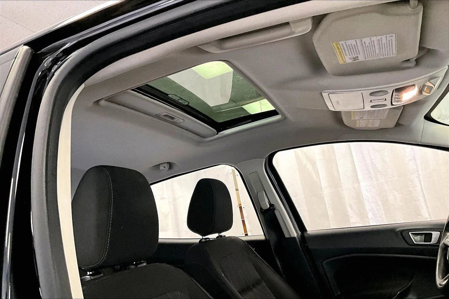 Certified 2022 Ford EcoSport SE image 21