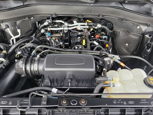 Certified 2023 Ford Explorer XLT RWD image 30
