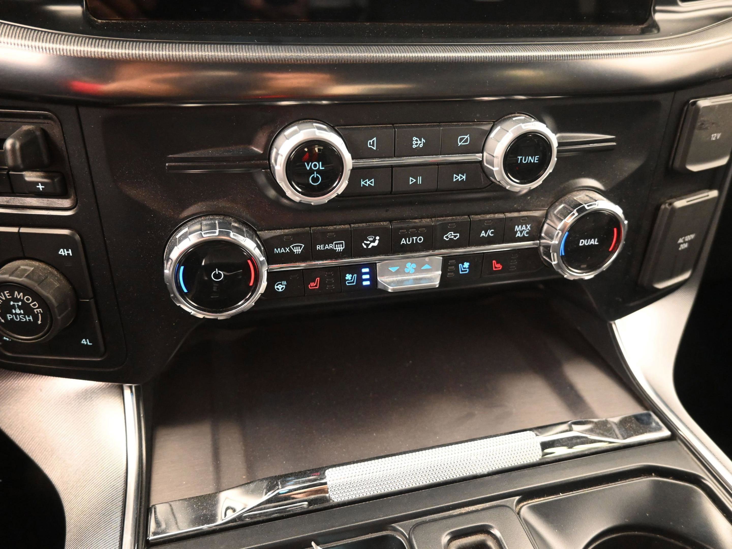 Certified 2024 Ford F150 Platinum w/ Equipment Group 702A High image 40