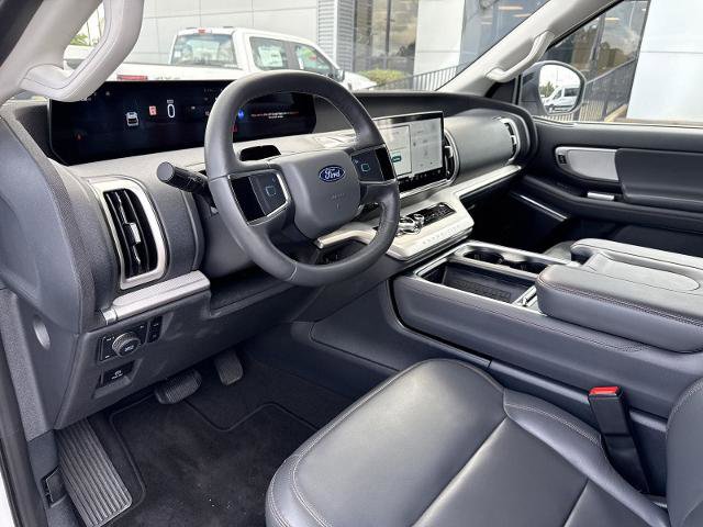 Certified 2025 Ford Expedition Active AWD/4WD image 28