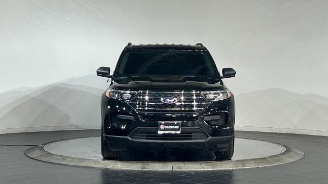 Certified 2024 Ford Explorer XLT w/ Class IV Trailer Tow Package AWD/4WD image 3