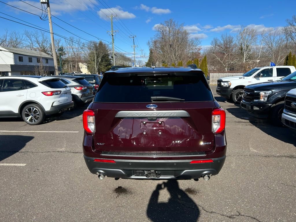 Certified 2023 Ford Explorer XLT w/ Equipment Group 202A image 3