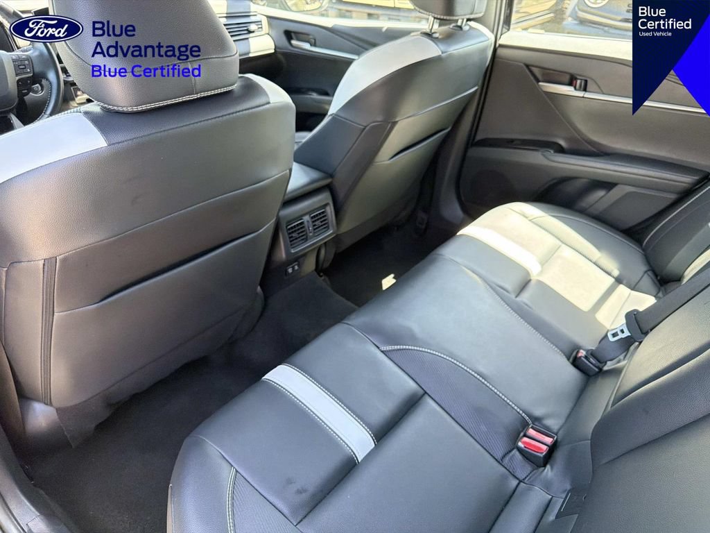 Used 2025 Toyota Camry SE FWD image 12