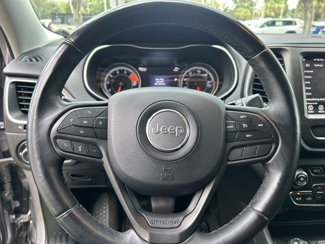 Used 2019 Jeep Cherokee Trailhawk AWD/4WD image 23