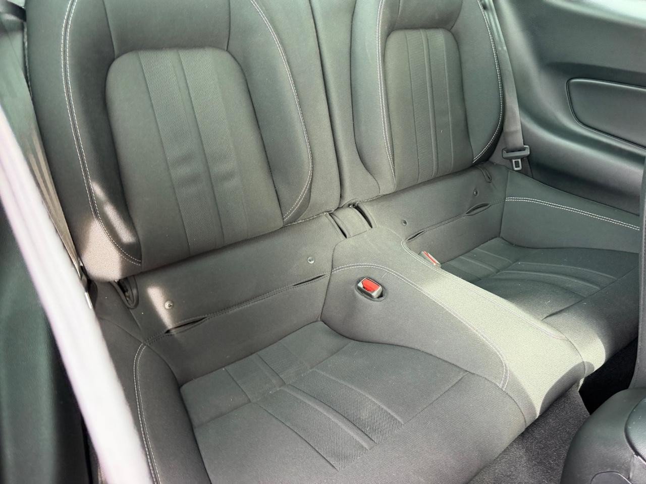 Certified 2021 Ford Mustang Coupe RWD image 9