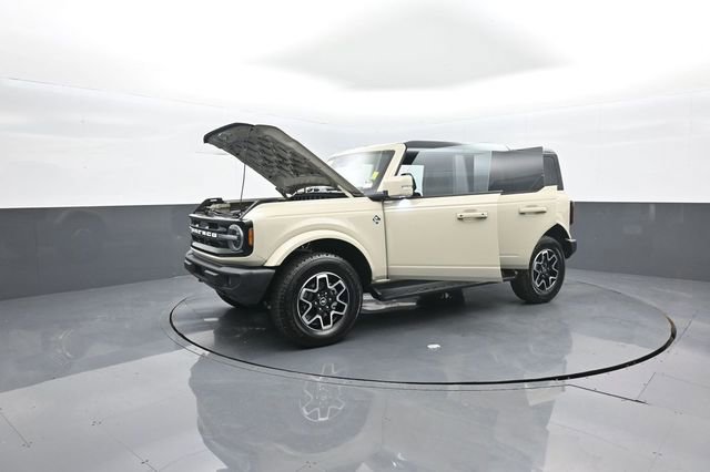 Certified 2025 Ford Bronco Outer Banks AWD/4WD image 43