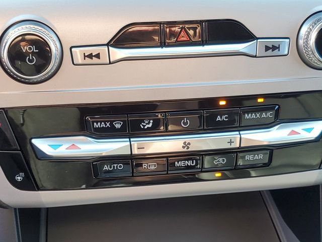 Certified 2023 Ford Explorer XLT w/ Equipment Group 202A AWD/4WD image 23