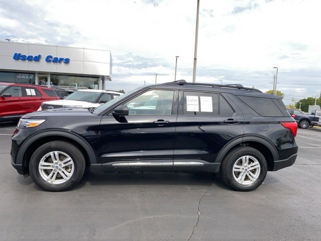 Certified 2022 Ford Explorer XLT w/ Equipment Group 202A image 6