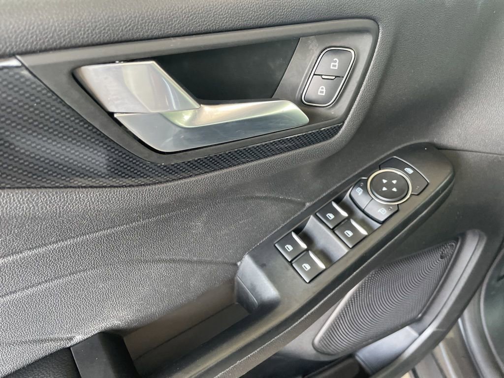 Certified 2025 Ford Escape ST-Line AWD/4WD image 14
