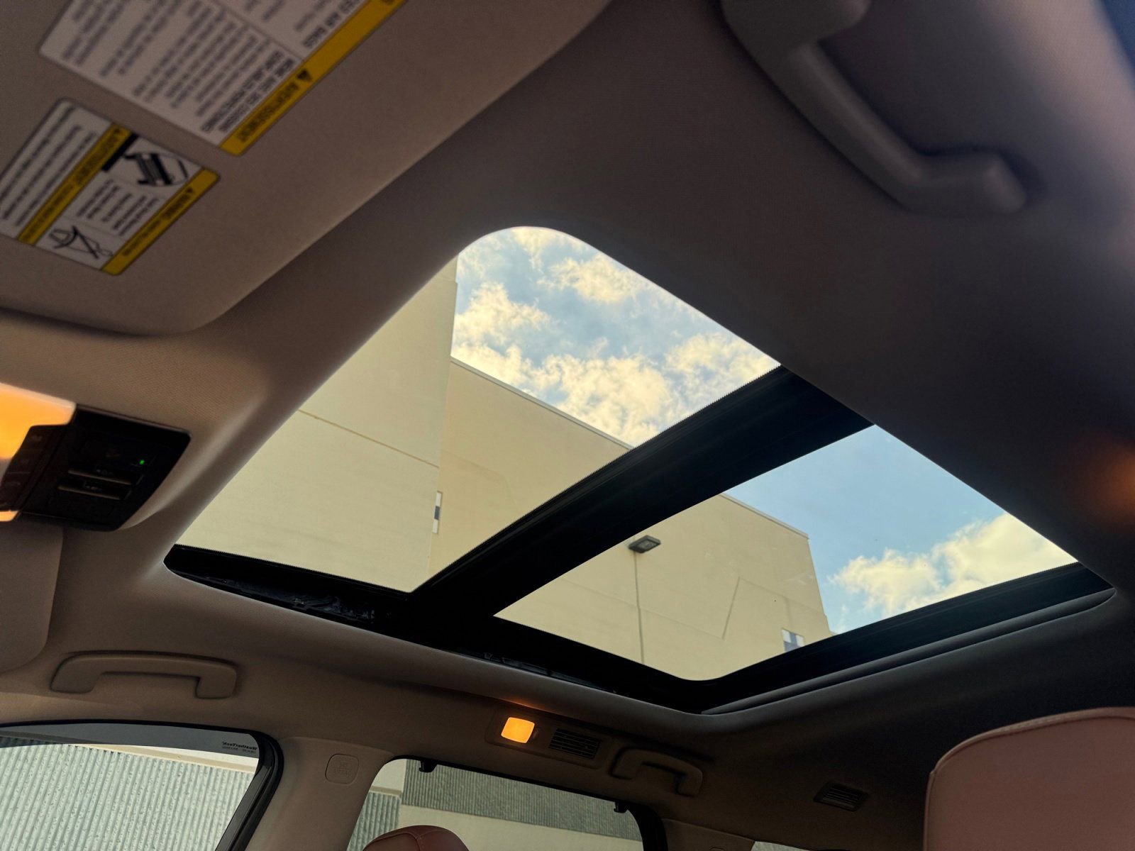 Used 2024 Nissan Pathfinder Platinum w/ Cargo Package image 27