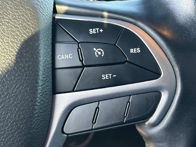 Used 2021 Jeep Grand Cherokee Laredo X AWD/4WD image 28