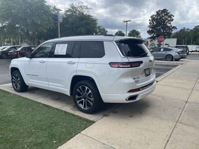 Used 2023 Jeep Grand Cherokee L Overland w/ Advanced Protech Group III AWD/4WD image 5