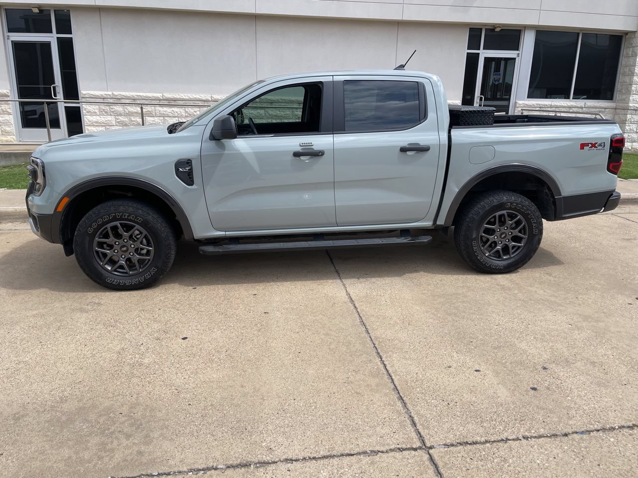 Certified 2024 Ford Ranger XLT w/ FX4 Off-Road Package AWD/4WD image 3