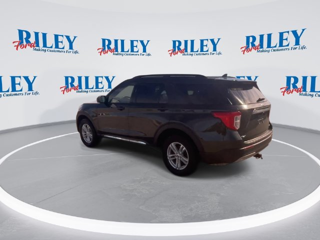 Certified 2023 Ford Explorer XLT w/ Equipment Group 202A AWD/4WD image 9