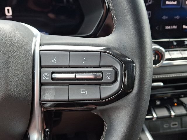 Used 2023 Chevrolet Colorado LT w/ LT Convenience Package II AWD/4WD image 22