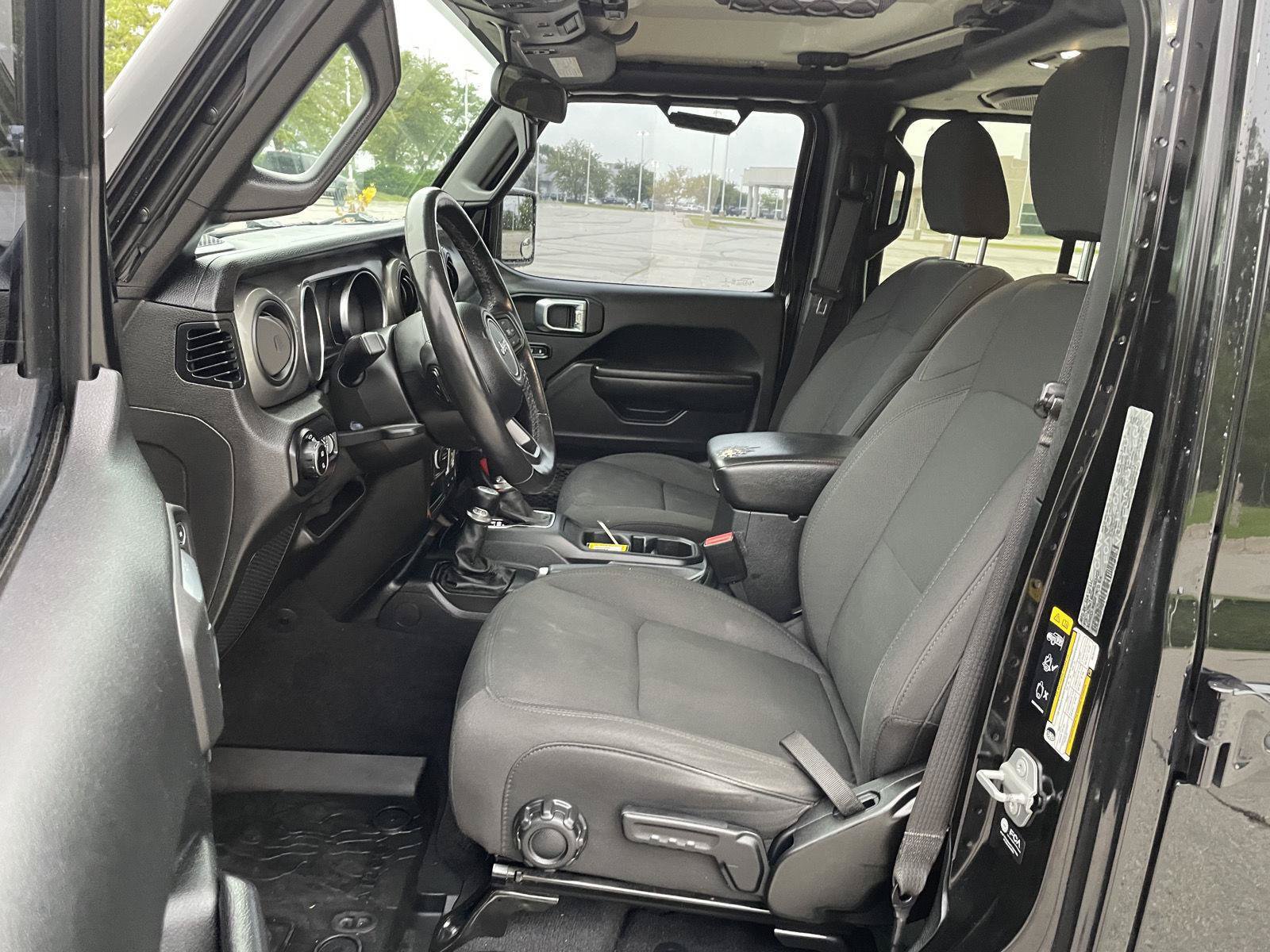 Used 2021 Jeep Gladiator Sport AWD/4WD image 17