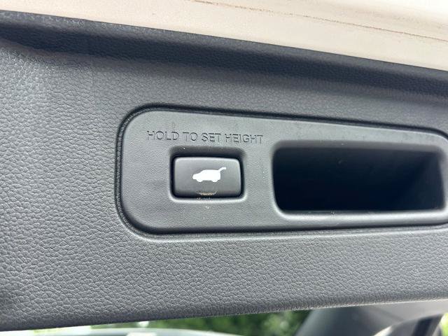 Used 2024 Honda Pilot Touring image 19