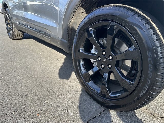 Certified 2023 Ford Explorer ST-Line w/ Class IV Trailer Tow Package image 12