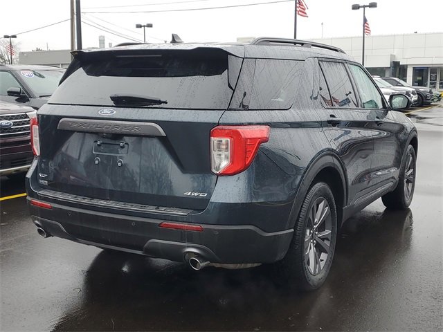 Certified 2023 Ford Explorer XLT w/ Equipment Group 202A image 4