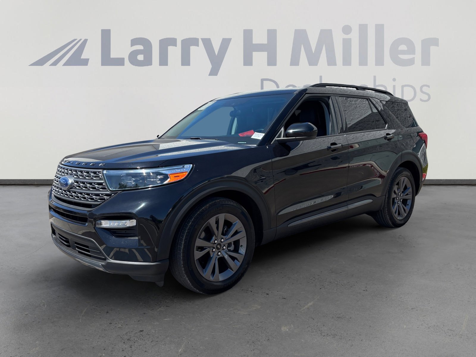 Certified 2023 Ford Explorer XLT w/ Equipment Group 202A