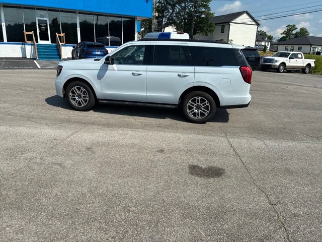Certified 2025 Ford Expedition Active AWD/4WD image 20