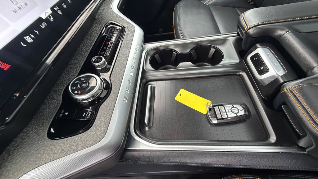 Certified 2025 Ford Expedition Tremor AWD/4WD image 32