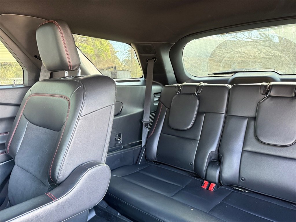 Certified 2023 Ford Explorer ST-Line w/ Class IV Trailer Tow Package image 18