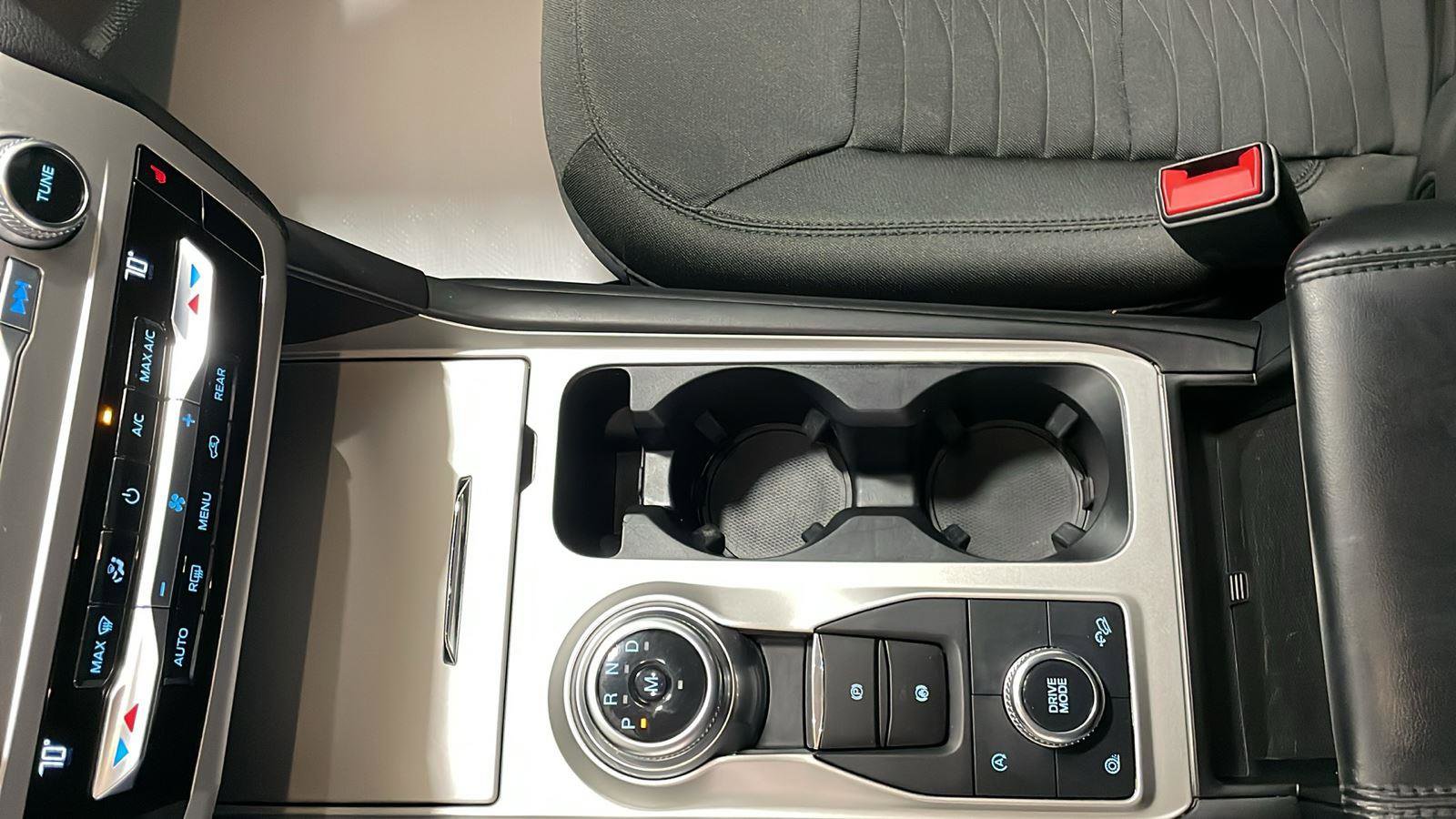 Certified 2021 Ford Explorer XLT w/ Class III Trailer Tow Package image 18