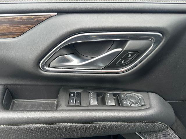 Used 2022 Chevrolet Suburban Premier AWD/4WD image 21