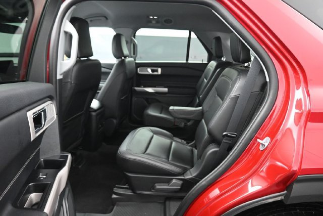 Certified 2024 Ford Explorer XLT w/ Equipment Group 202A AWD/4WD image 21