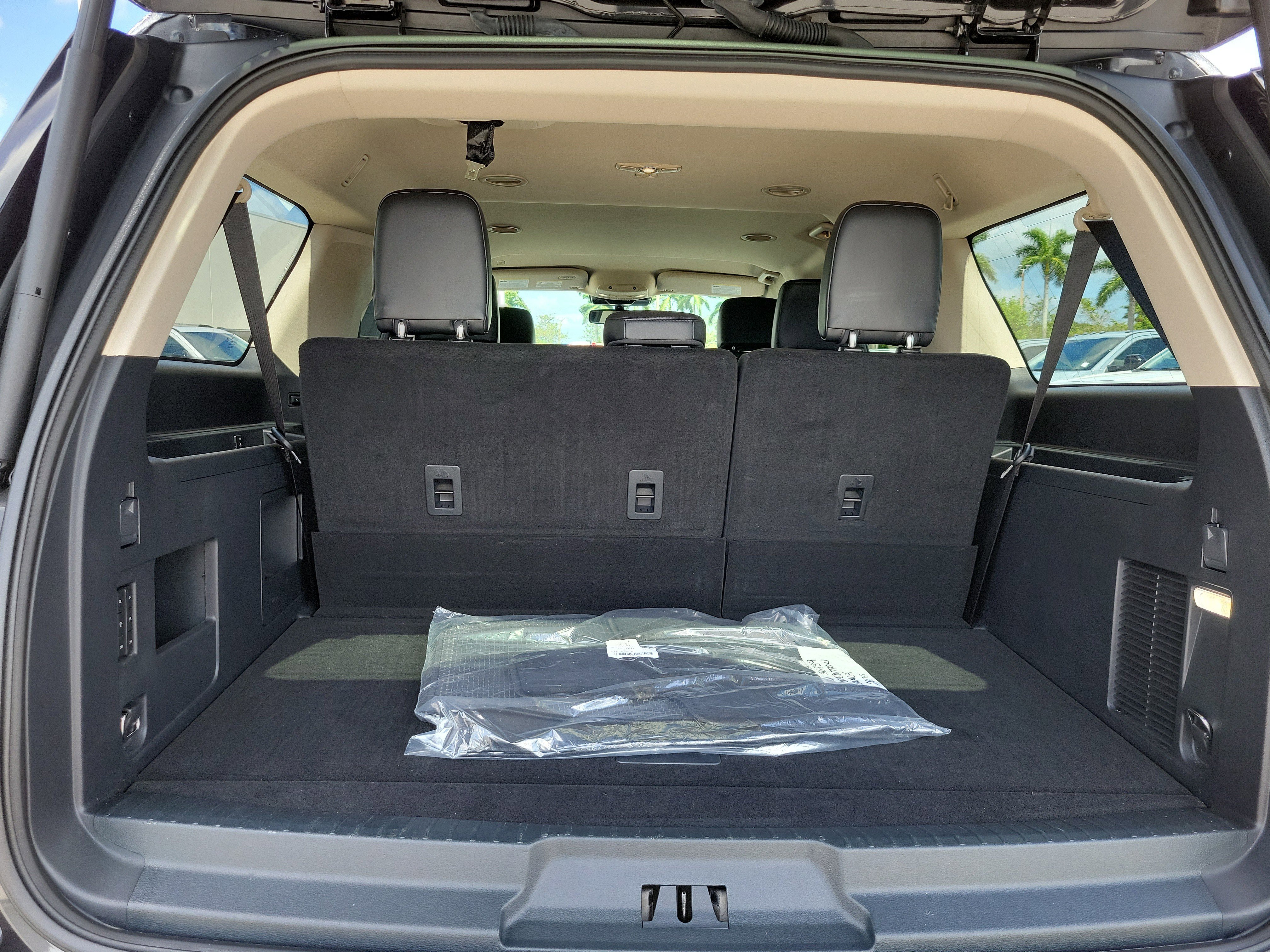 Certified 2024 Ford Expedition Max XLT RWD image 16