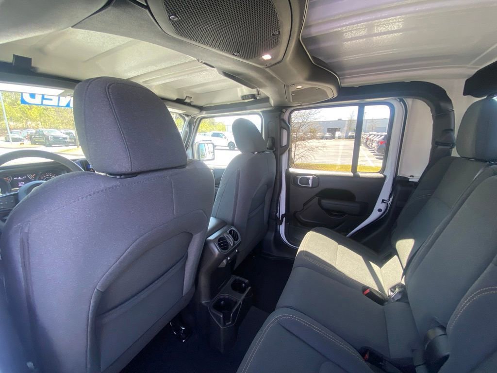 Used 2025 Jeep Gladiator Sport image 22
