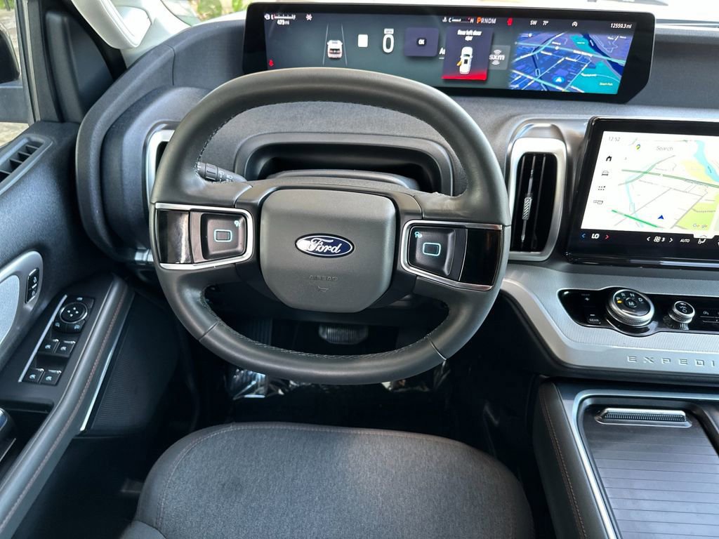 Certified 2025 Ford Expedition Active image 14