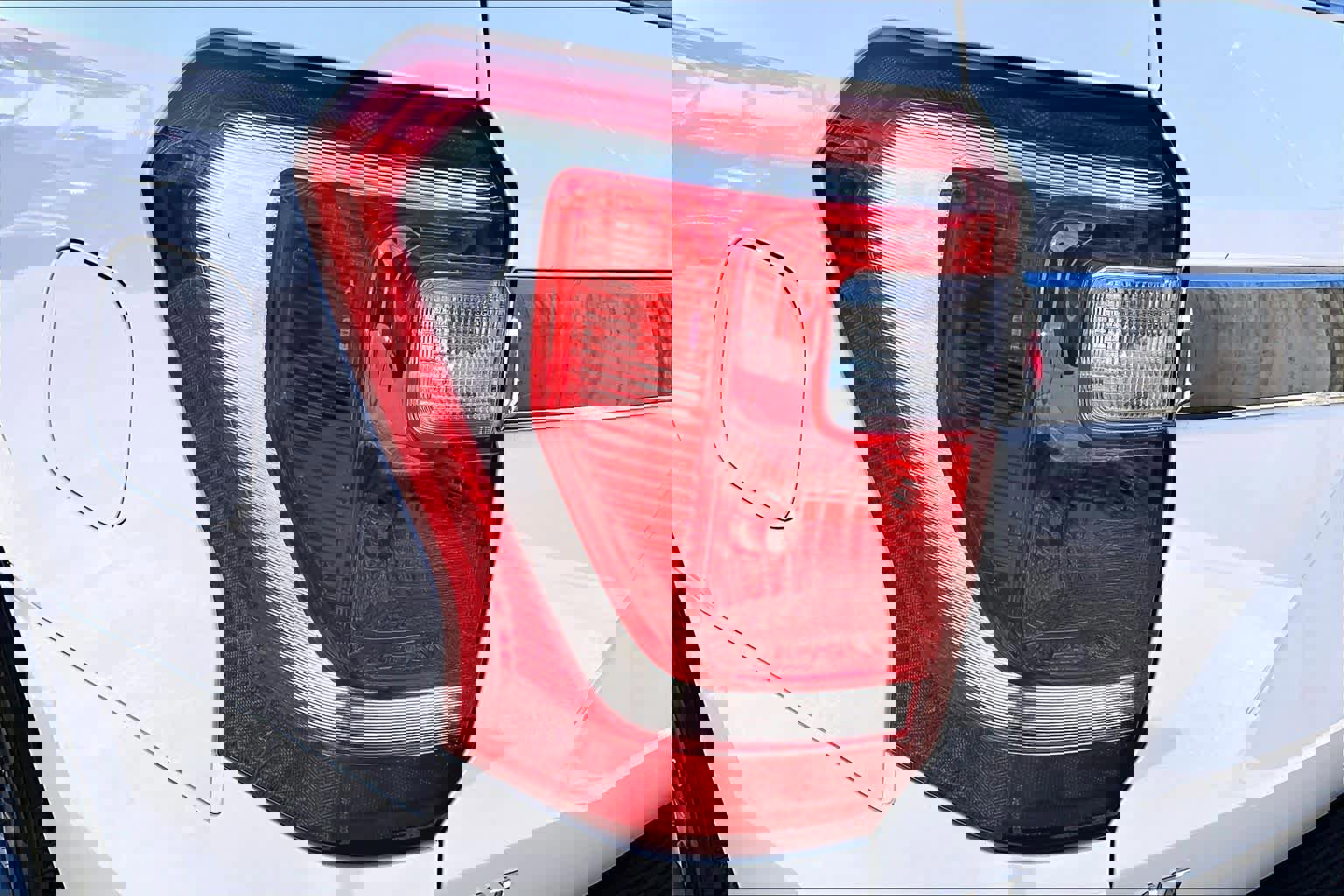 Certified 2019 Ford Expedition XLT w/ Cargo Package image 30