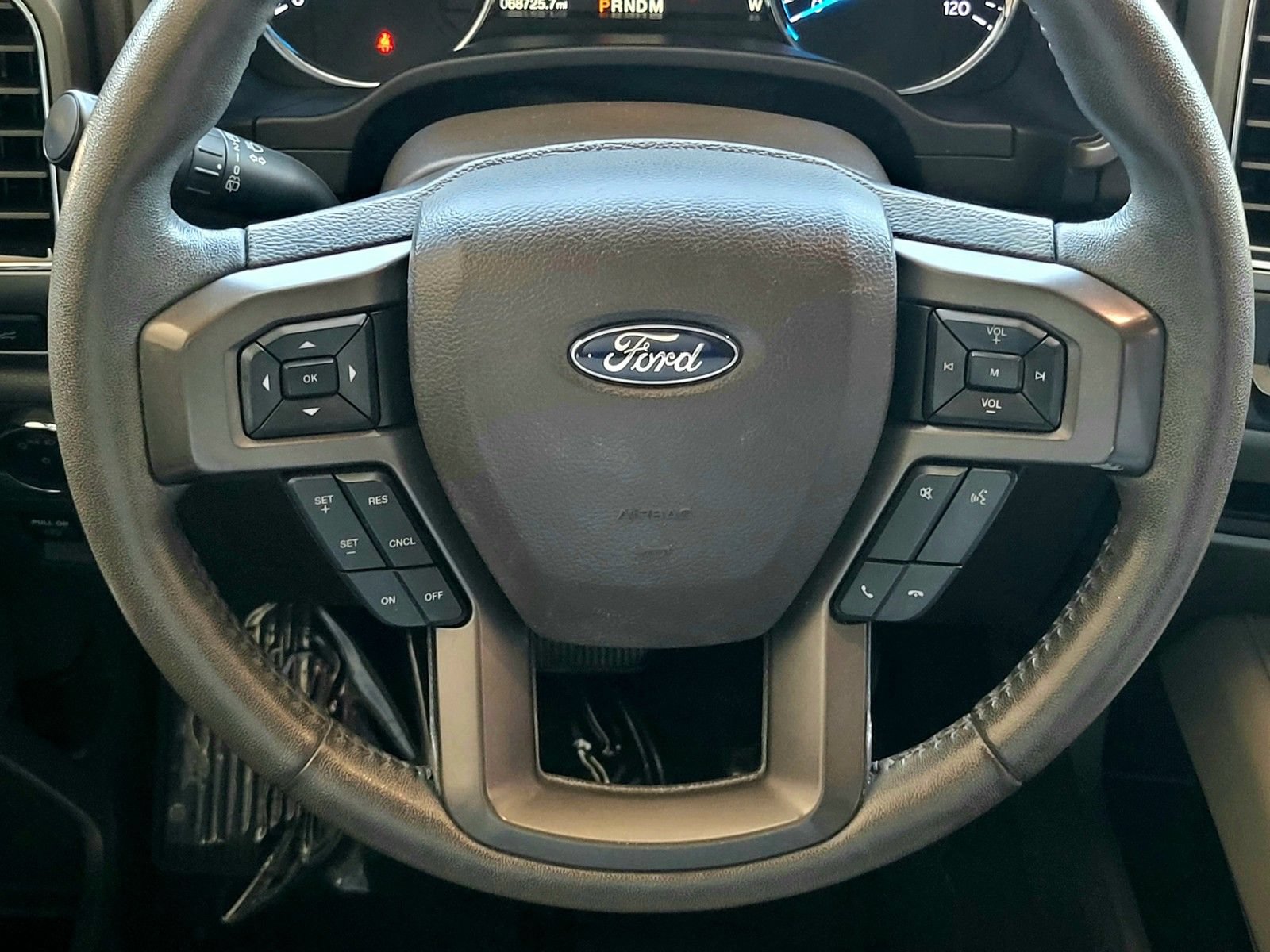 Certified 2018 Ford Expedition XLT w/ Equipment Group 202A RWD image 12
