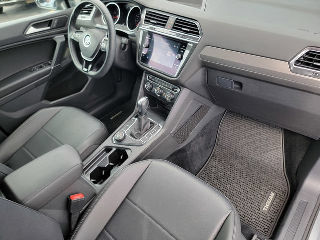 Used 2020 Volkswagen Tiguan SE AWD/4WD image 24