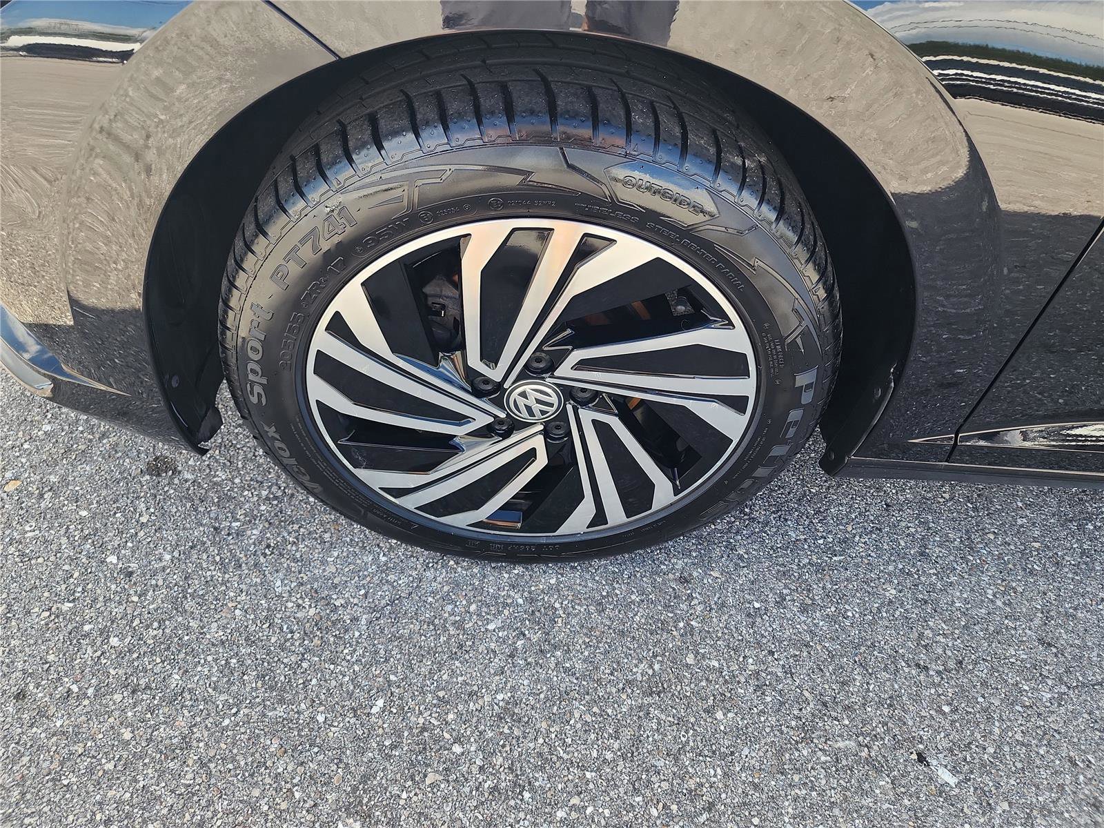 Used 2020 Volkswagen Jetta SEL Premium image 9