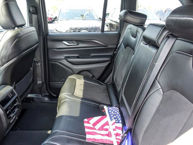 Used 2024 Jeep Grand Cherokee Altitude image 18