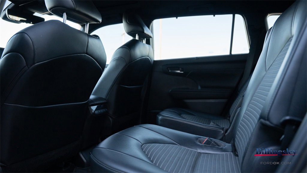 Used 2022 Toyota Highlander XSE image 13