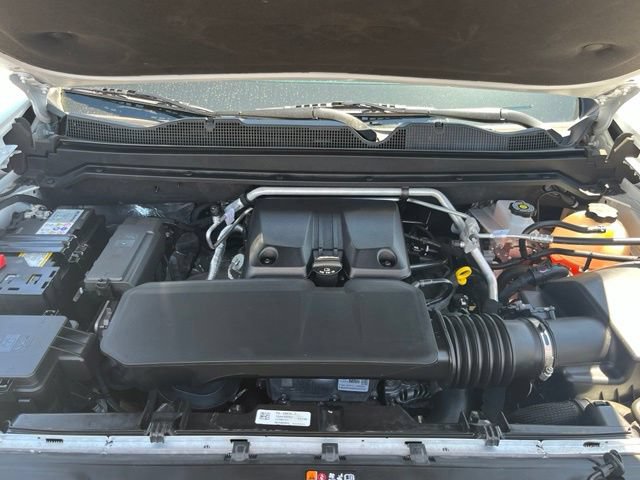 Used 2024 Chevrolet Colorado Trail Boss w/ Technology Package AWD/4WD image 31