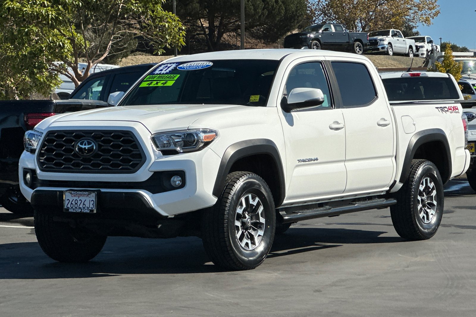 Used 2021 Toyota Tacoma TRD Off-Road w/ Technology Package AWD/4WD image 11